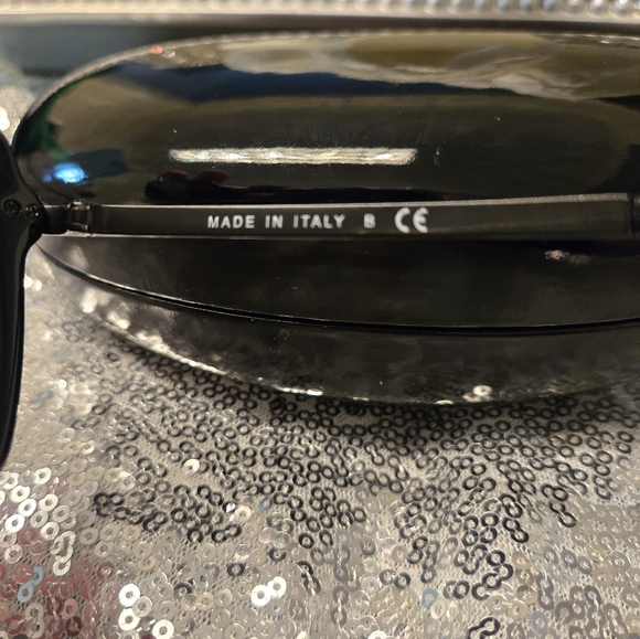 CHANEL Cloud Series  AUTHENTIC Oversized Sunglasses In Excellent Condition 5378 - Picture 7 of 9